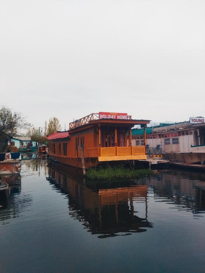 Houseboat Holiday Home Srīnagar Esterno foto